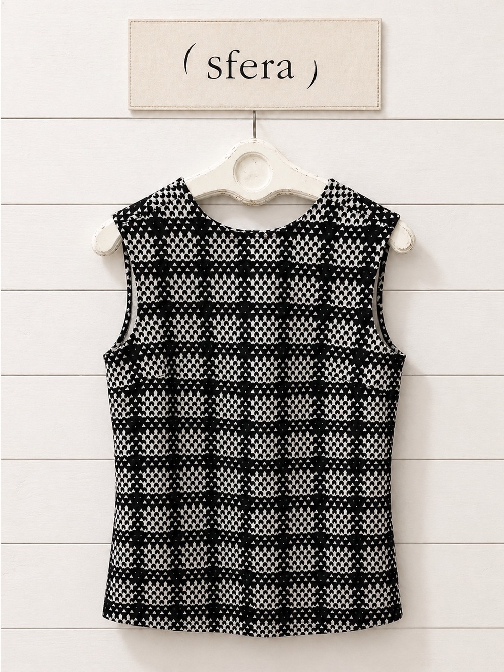 SFERA Black & White Geometric Sleeveless Top M